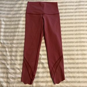 Wunder Under Luxtreme High Rise Scallop 23"